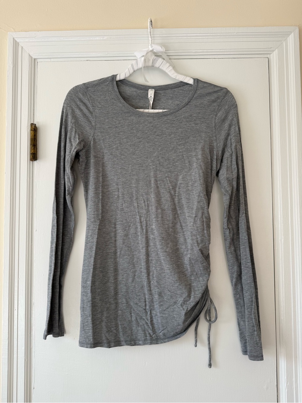 lululemon athletica Cinch It Long Sleeve in Heathered Medium Grey